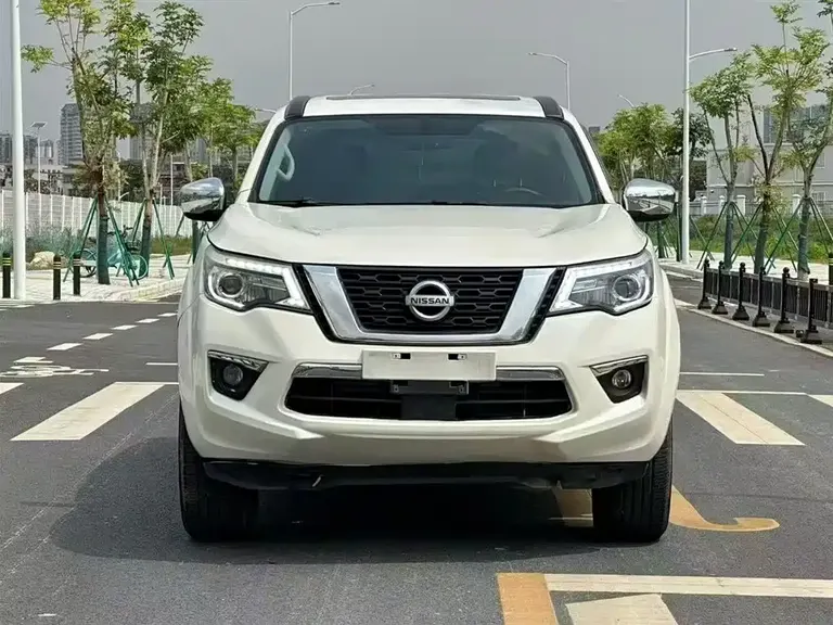 Nissan Terra 2.5 L Auto 2 WD Luxury