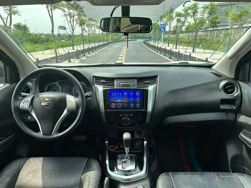 Terra 2.5 L Auto 2 WD Luxury