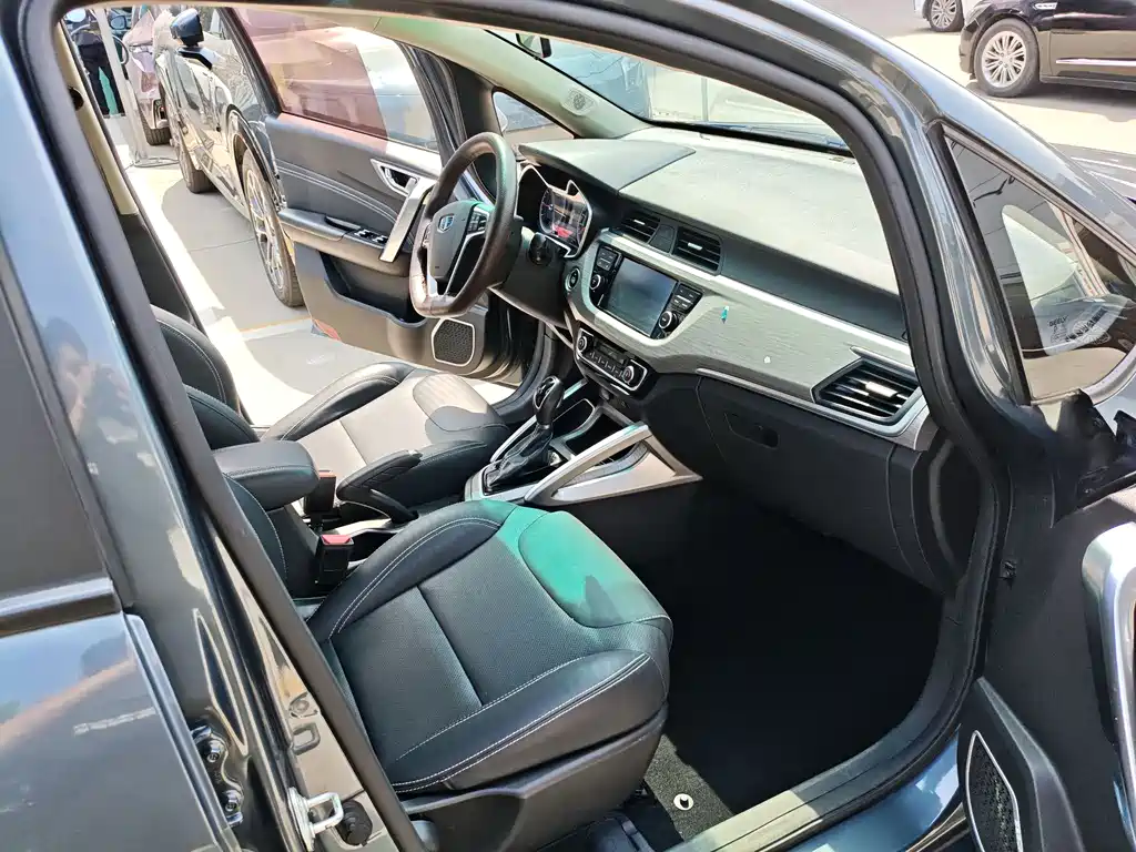 Vision X3 1.5 L Auto Elite