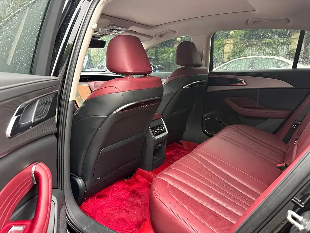 Hongqi H5 2.0 T Auto Connected Flagship Enjoyment
