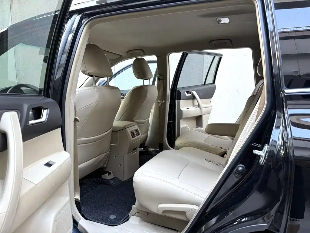 Highlander 2.7 L 2 WD 5-seat Elite
