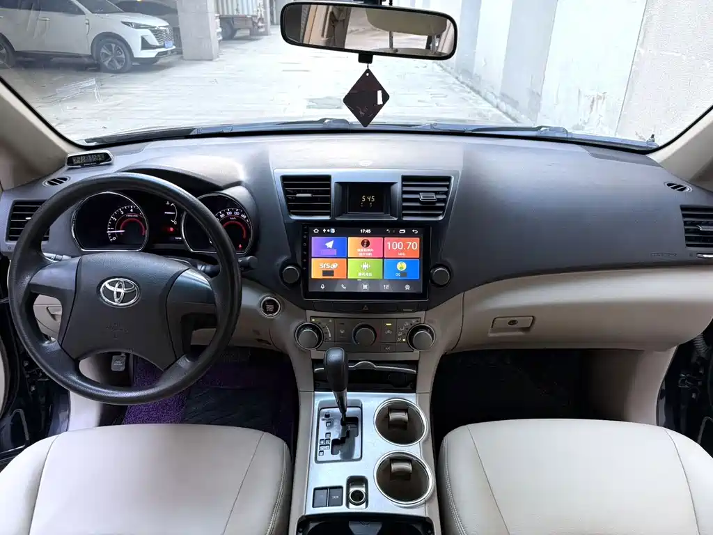 Highlander 2.7 L 2 WD 5-seat Elite