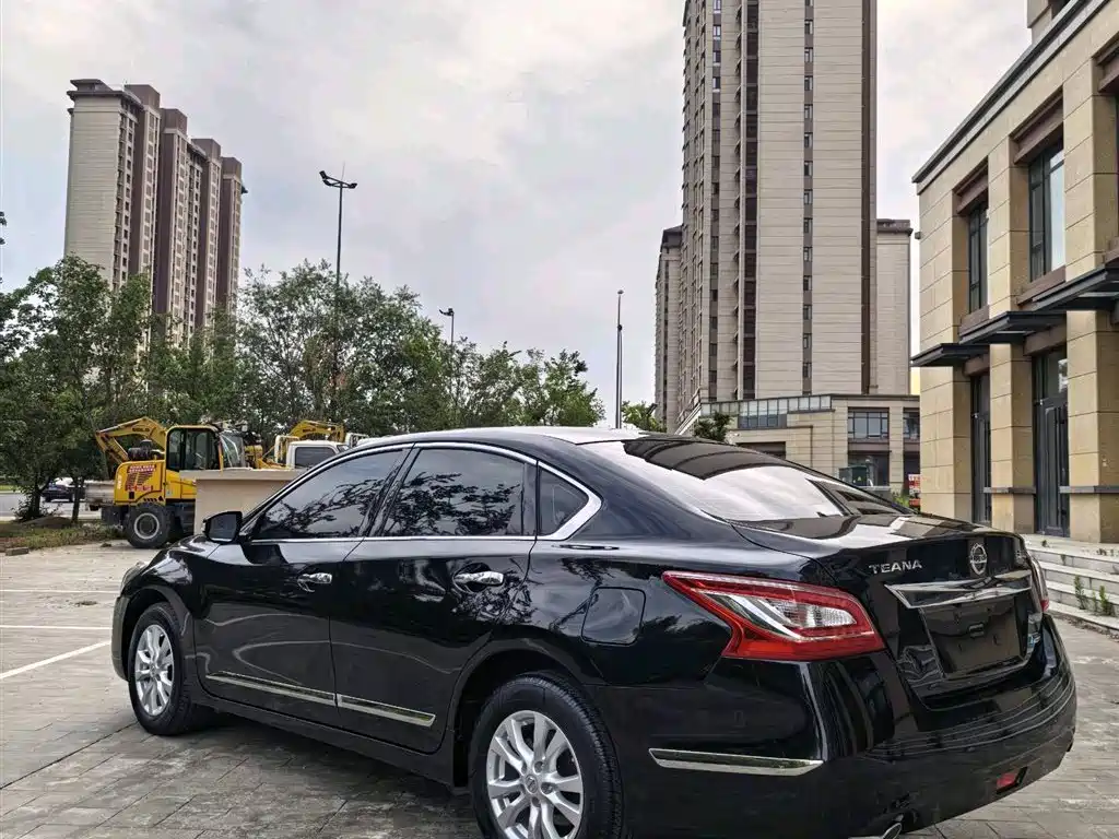 Teana 2.0 L XL Comfort