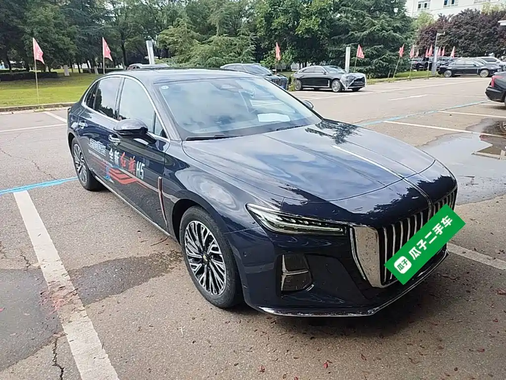 Hongqi H5 2.0 T Auto Connected Flagship Leading