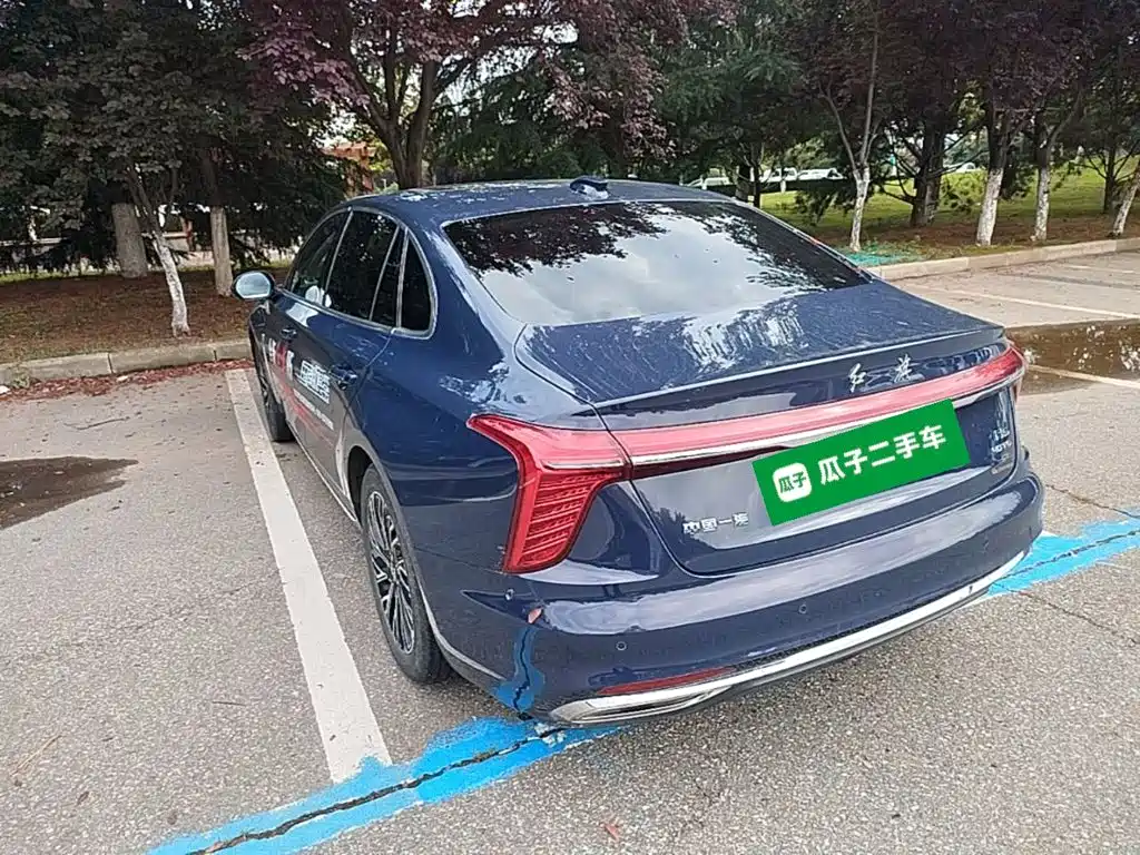 Hongqi H5 2.0 T Auto Connected Flagship Leading