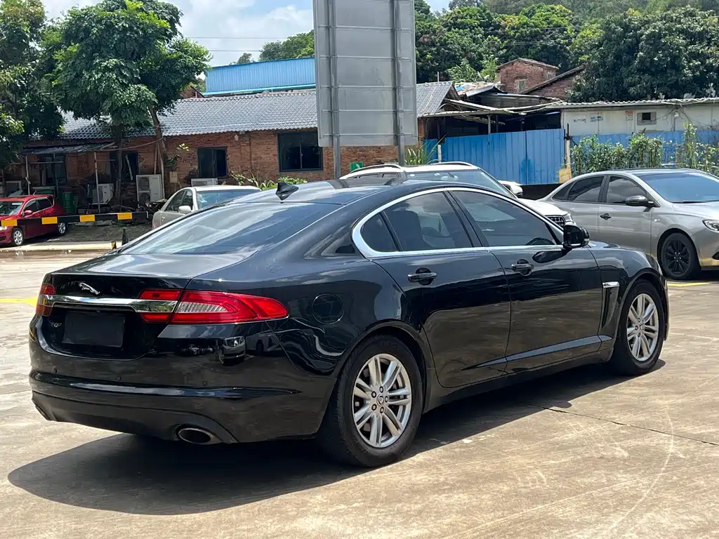 Jaguar XF XF 2.0 T Elegance