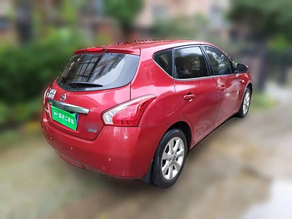 Tiida 1.6 L CVT Comfort