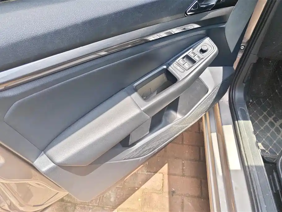Bora 1.5 L Auto Comfort