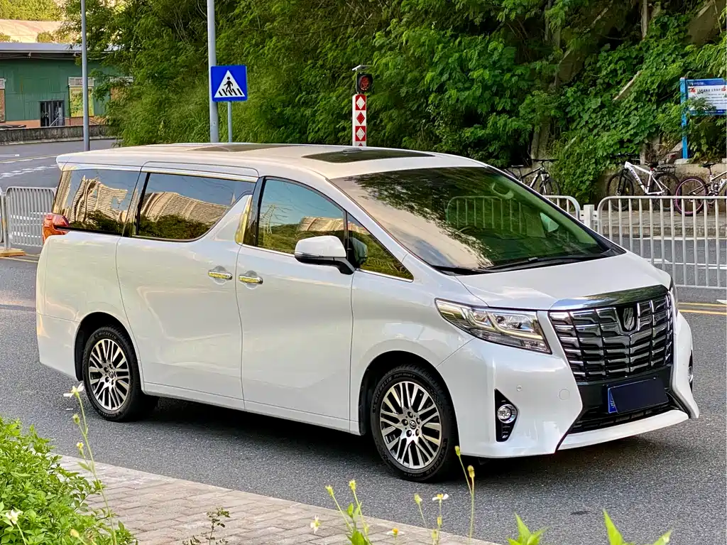 Alphard 3.5 L Distinguished