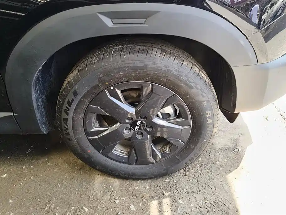 BAIC BJ30 北京越野BJ30 2026款 旅行家 1.5 T DCT两驱标准版