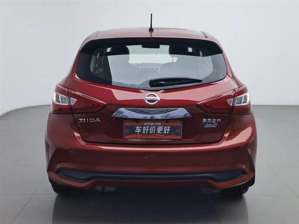 Tiida 1.6 L CVT Cool Motion
