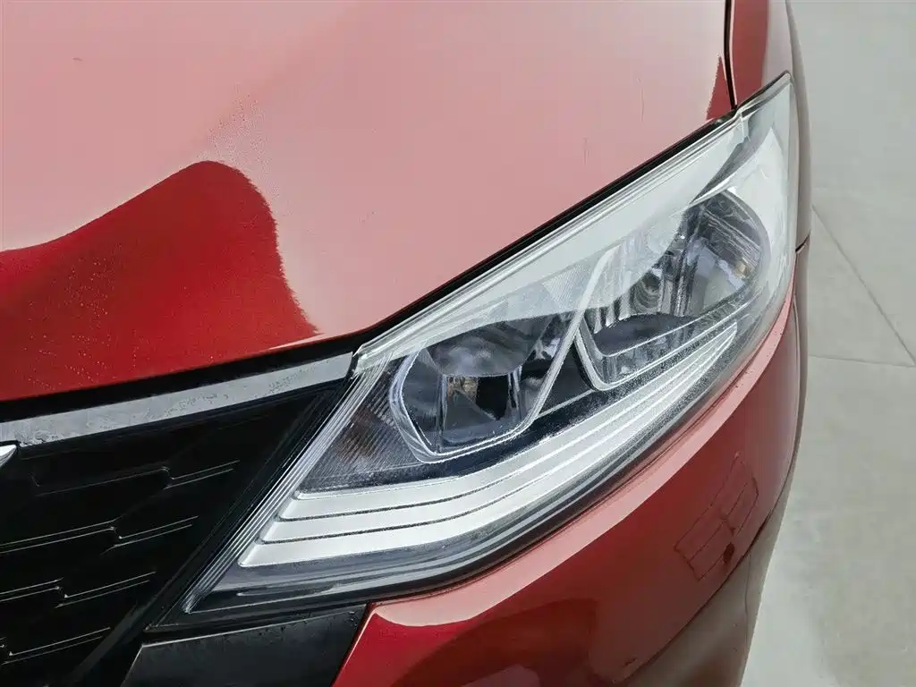 Tiida 1.6 L CVT Cool Motion