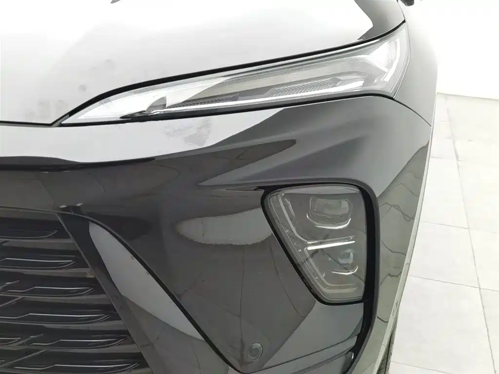 Envision Plus Envision Plus 28 T 2 WD Platinum