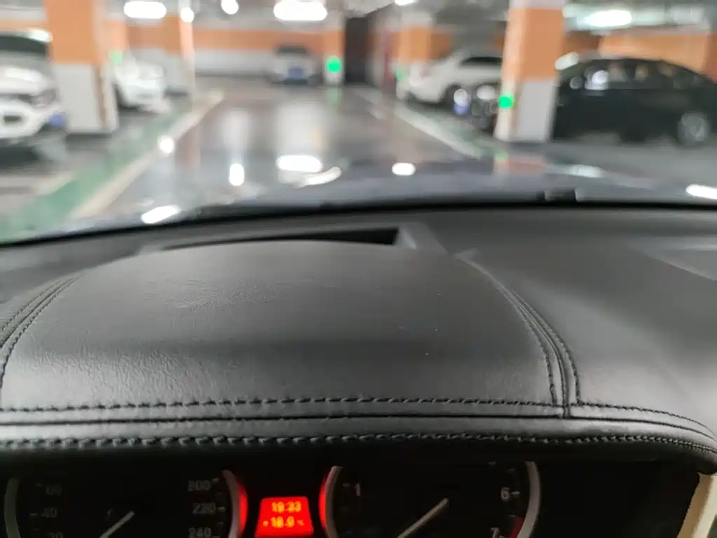 BMW X6 宝马X6 2010款 4.4 T 混合动力版