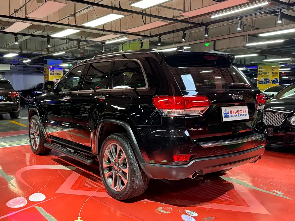 Grand Cherokee (Import) 大切诺基进口 2019款 3.6 L 精英导航版