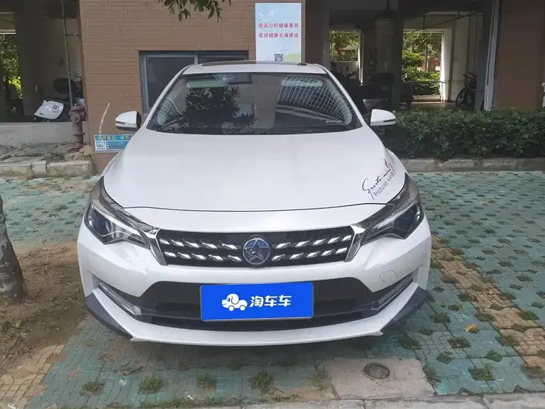 Venucia D60 1.6 L XL CVT Connected Elite