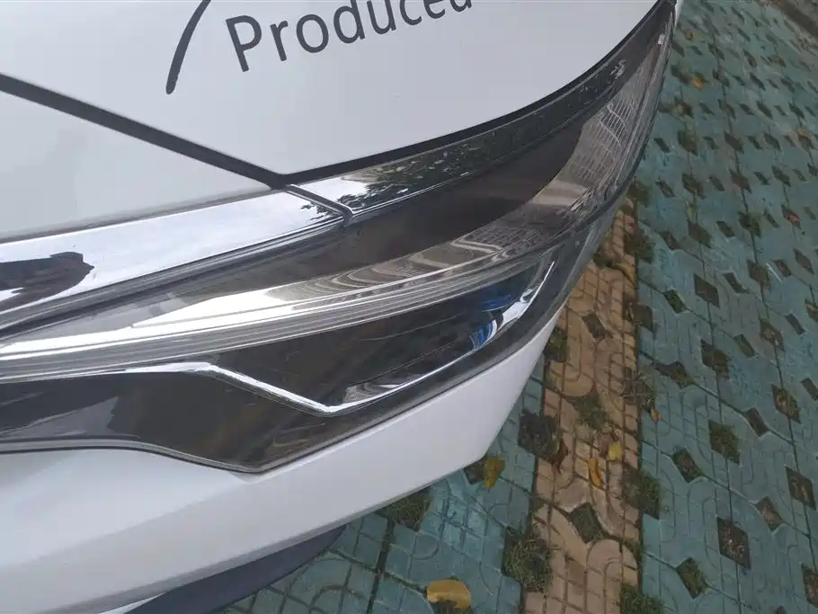 Venucia D60 1.6 L XL CVT Connected Elite