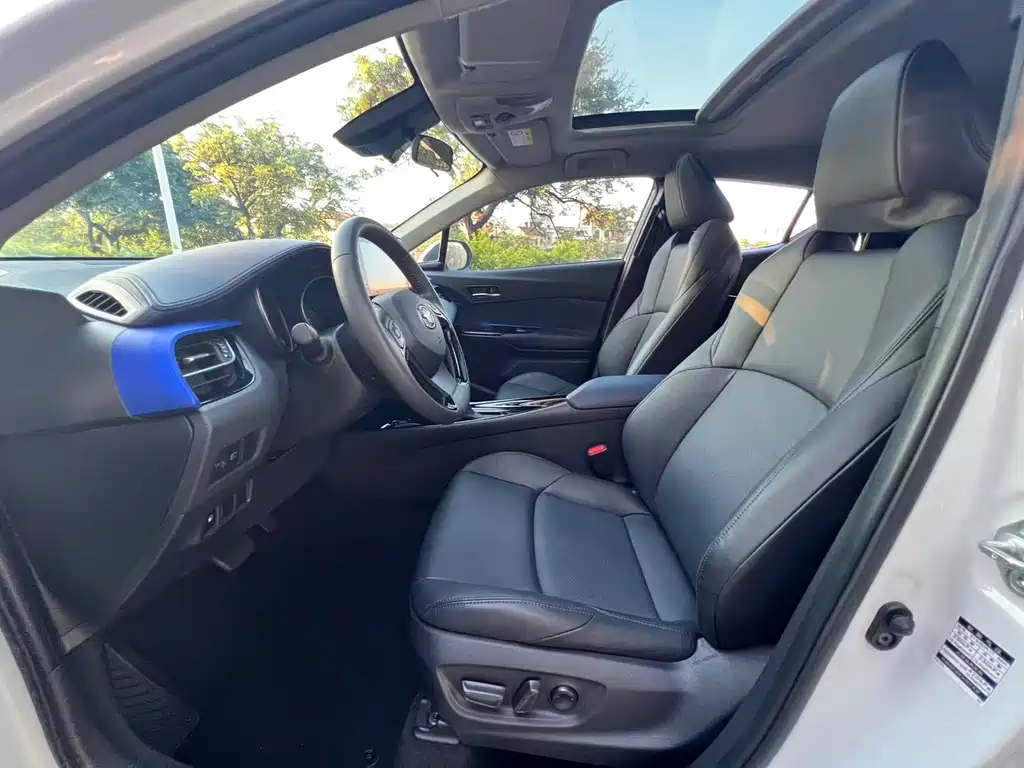Toyota C-HR 2.0 L Luxury