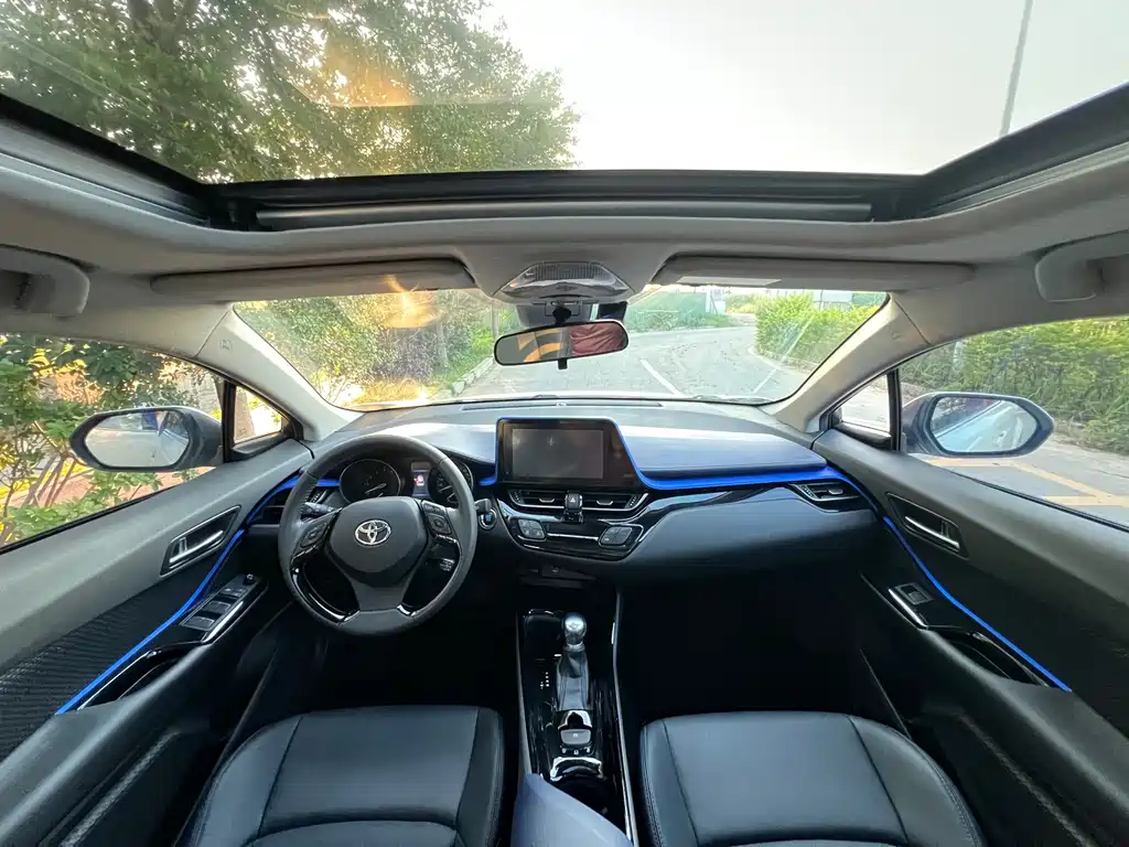 Toyota C-HR 2.0 L Luxury