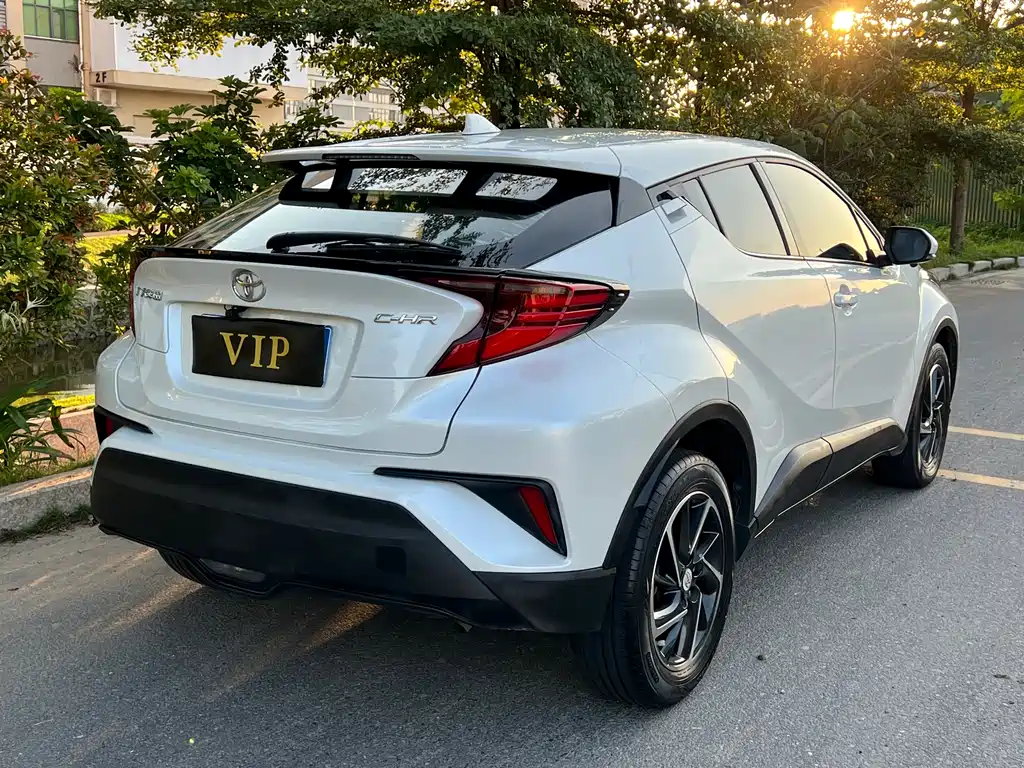 Toyota C-HR 2.0 L Luxury