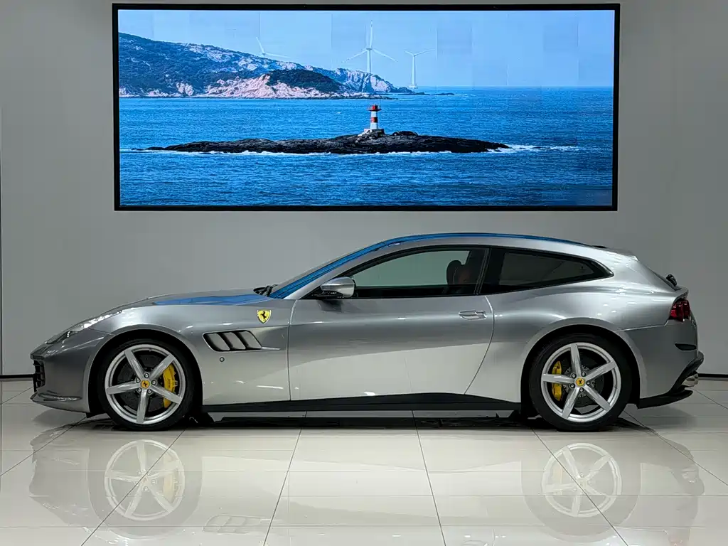 GTC4 Lusso 3.9 T V8