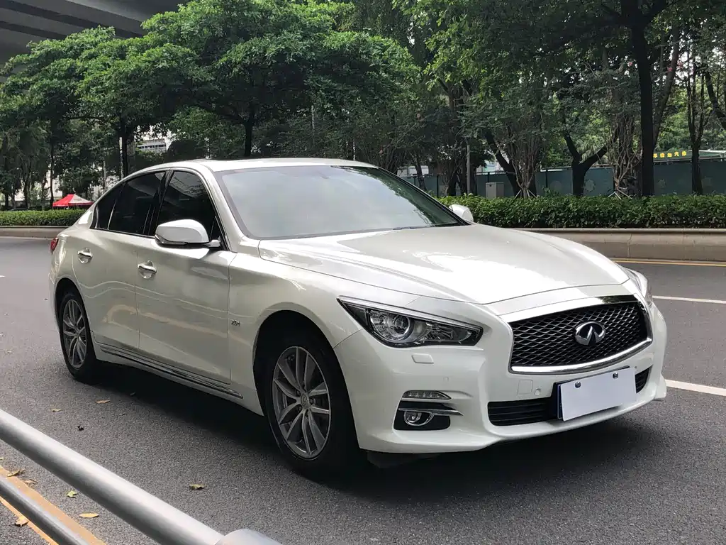 Infiniti Q50 L 2.0 T Joy