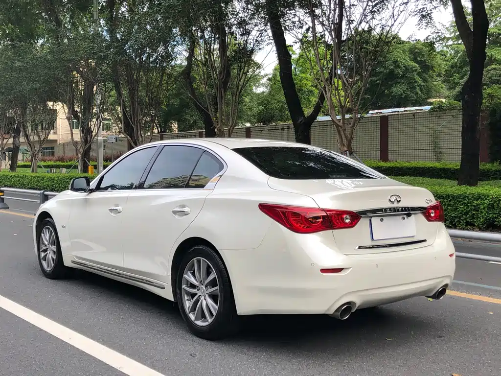 Infiniti Q50 L 2.0 T Joy