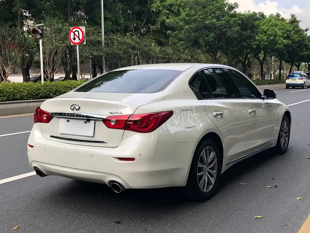 Infiniti Q50 L 2.0 T Joy