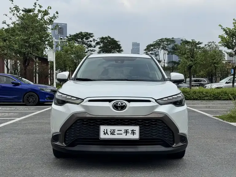 Toyota Frontlander 2.0 L CVT Luxury