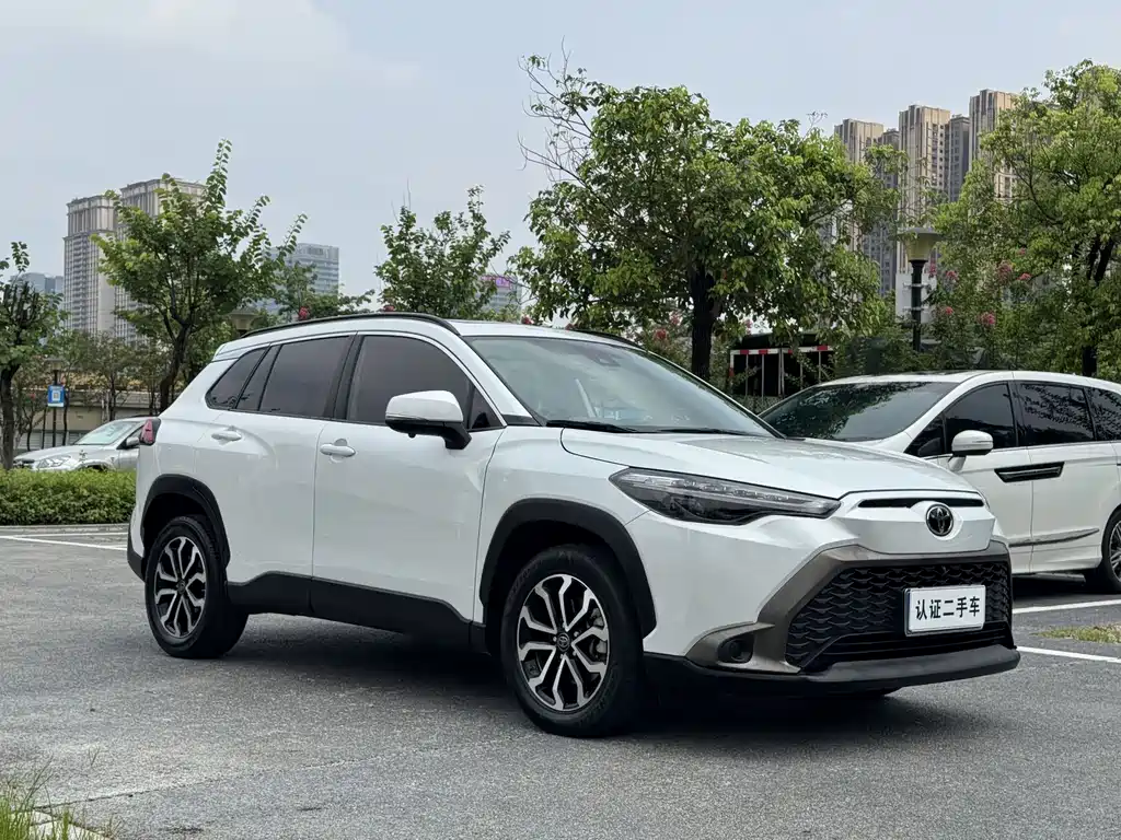 Frontlander 2.0 L CVT Luxury