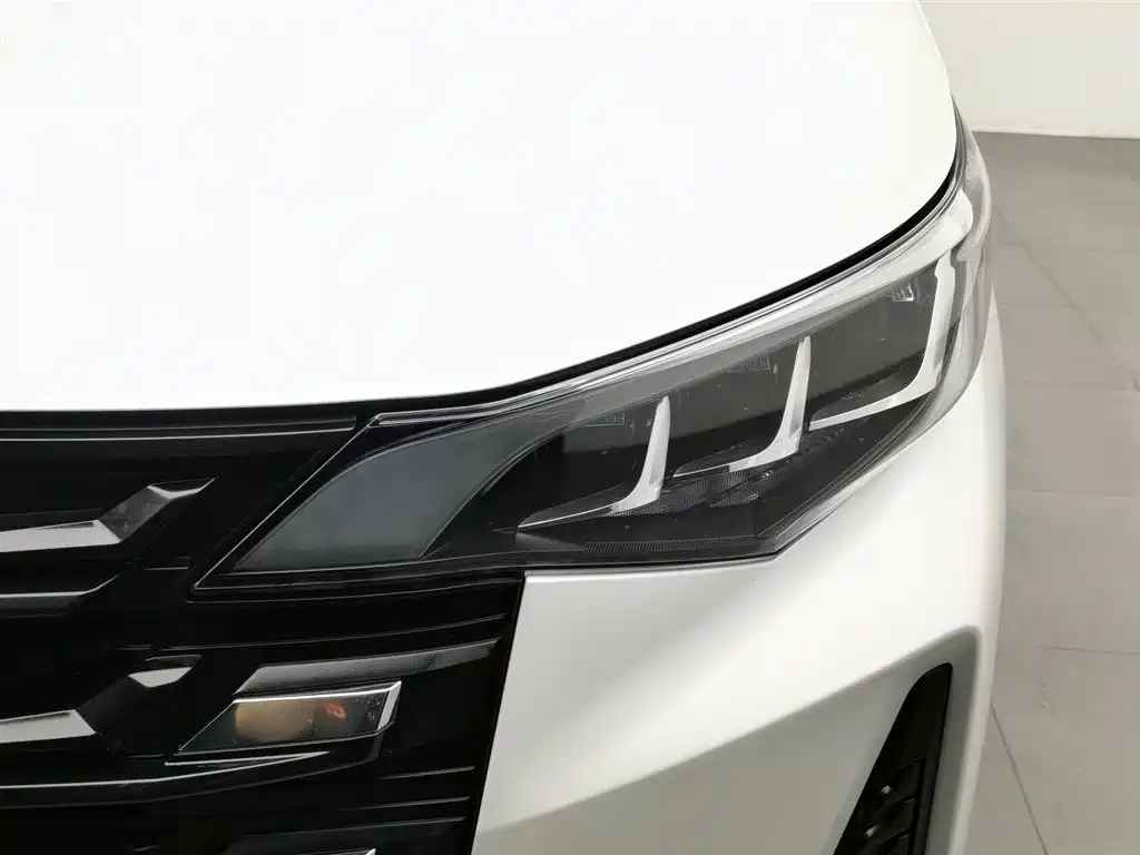 GAC Trumpchi M6 PRO 270 T DCT Luxury