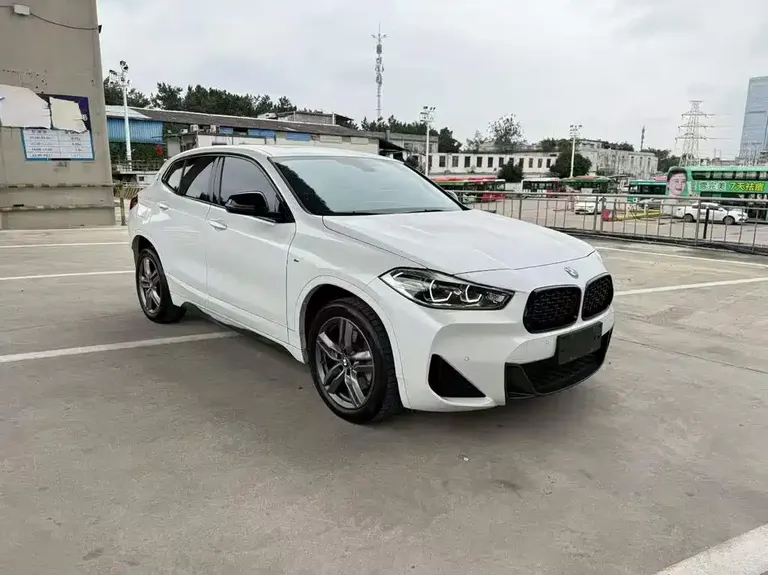 BMW X2 sDrive25 i M Offroad Package