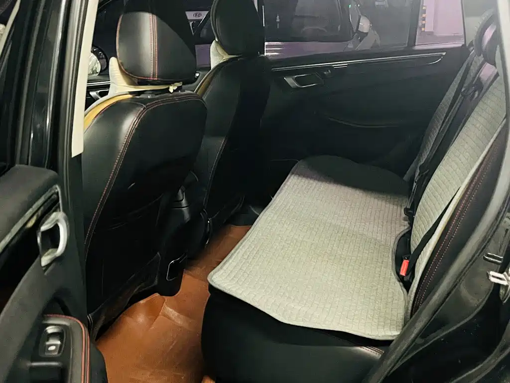 Damai X5 大迈X5 2015款 1.5 T CVT知县型 国IV