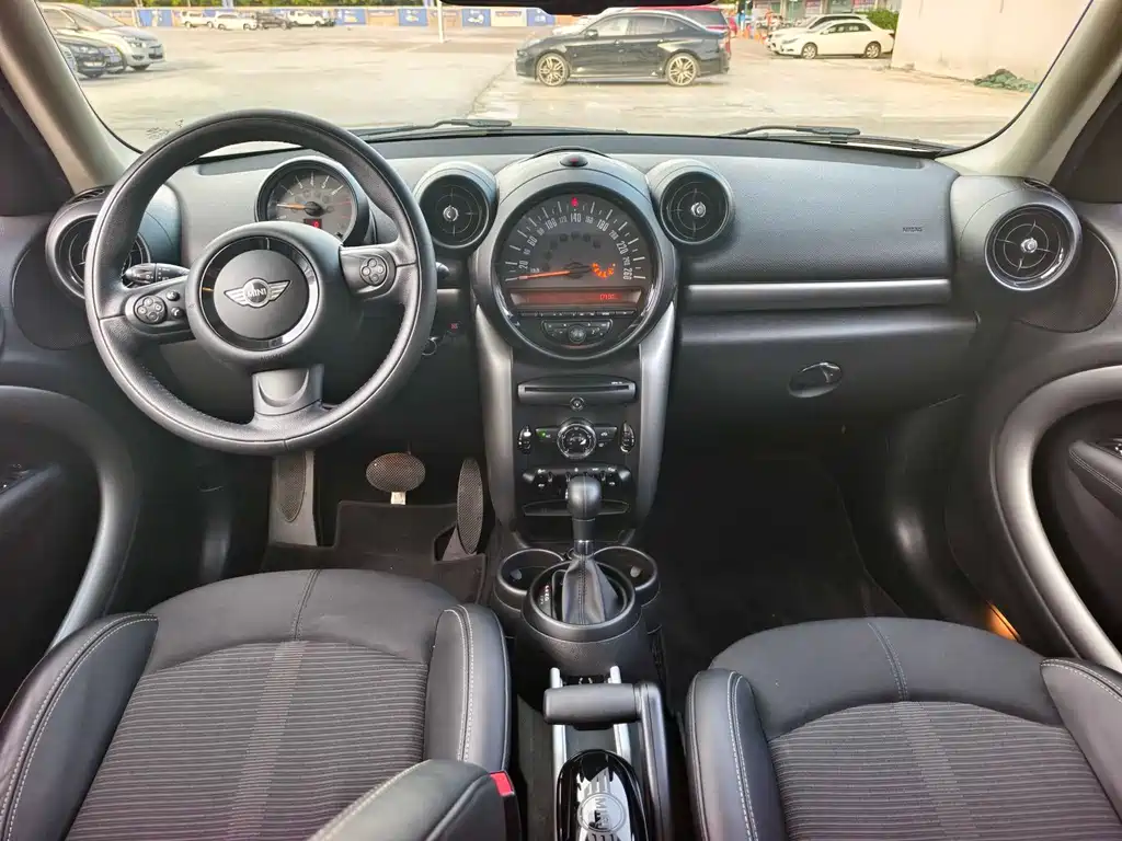 MINI COUNTRYMAN 1.6 T COOPER ALL4 Fun