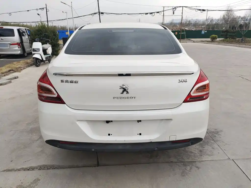 Peugeot 308 Pleasure Classic 1.6 L Manual Superior Style