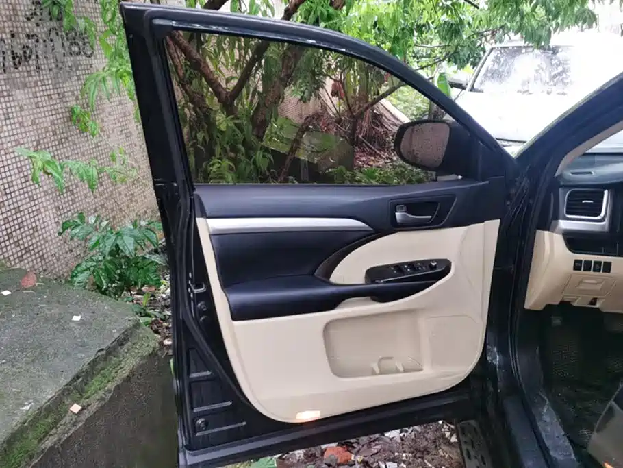 Highlander 2.0 T 2 WD Elite 7-seat CN-V