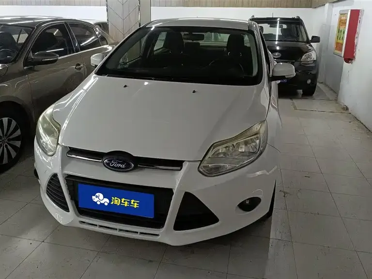 Ford Focus Sedan 1.6 L Auto Style