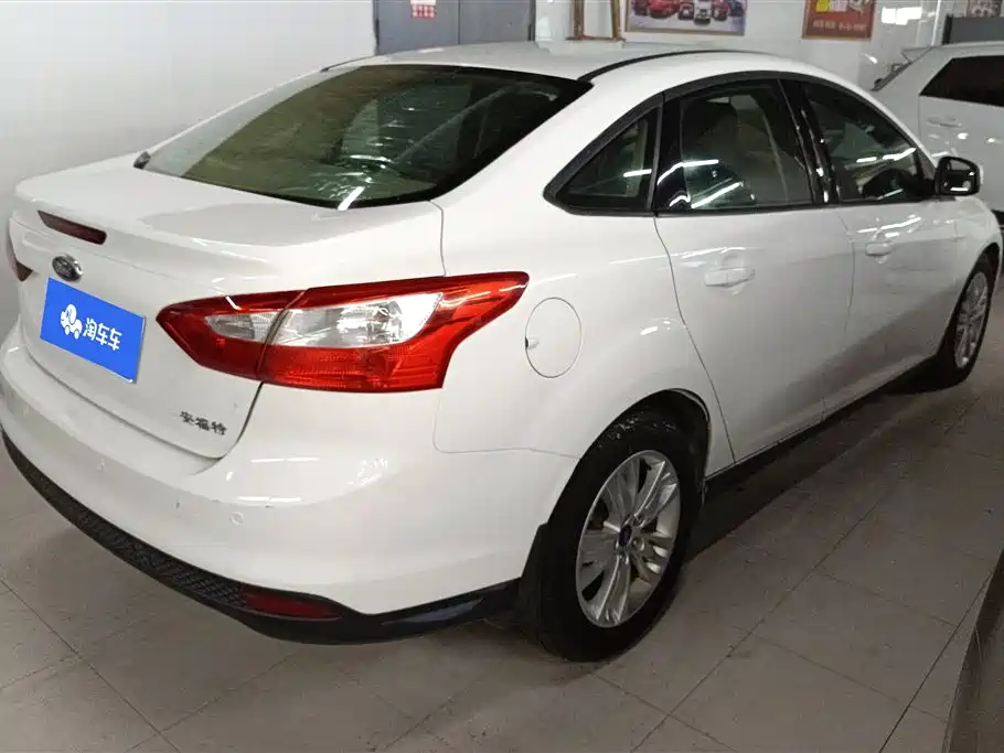 Focus Sedan 1.6 L Auto Style