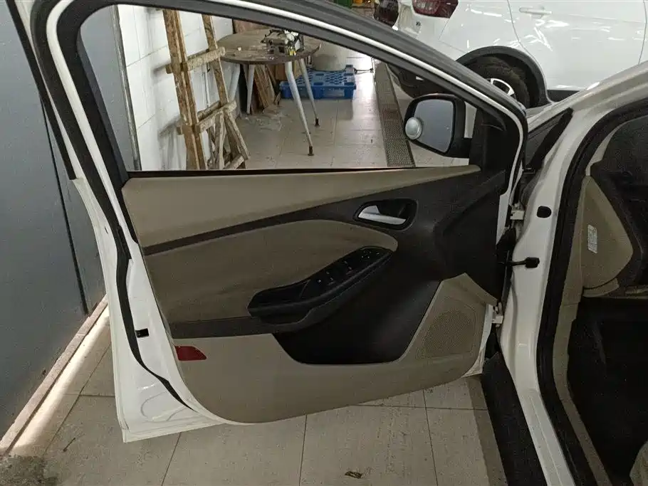 Focus Sedan 1.6 L Auto Style