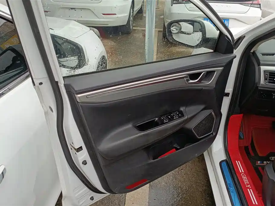 Emgrand GL 1.3 T DCT Elite