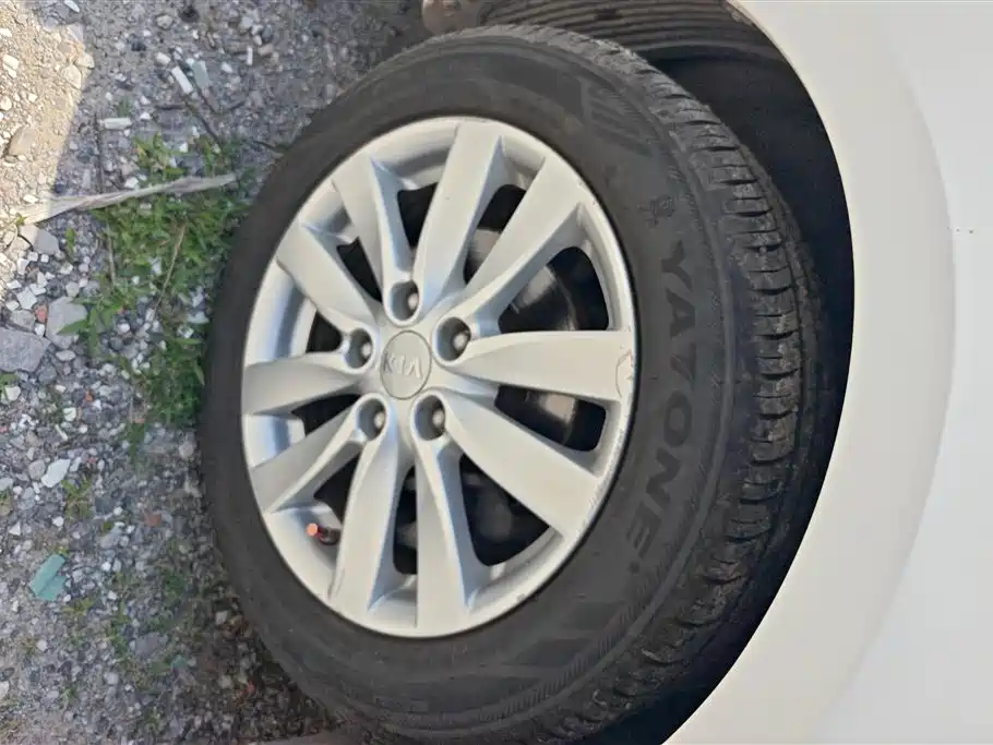 Kia K3 1.6 L Manual GLS