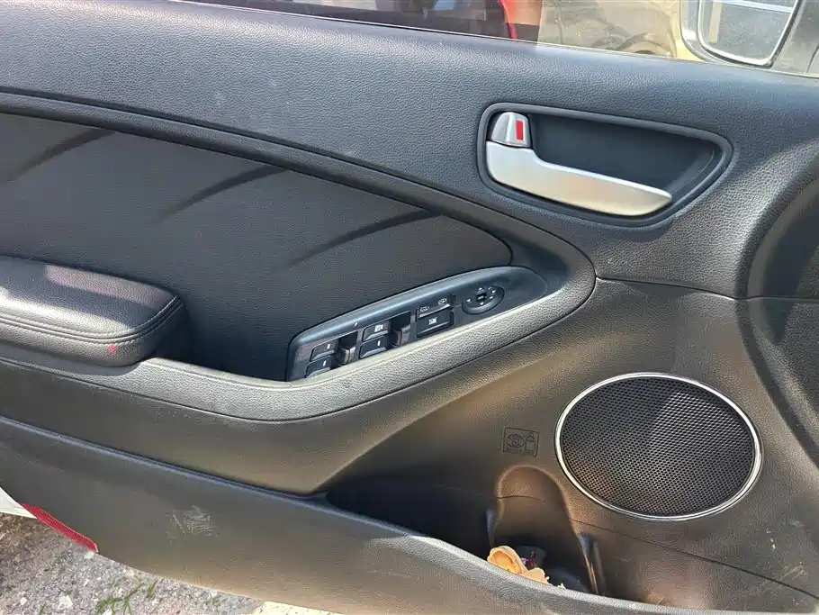 Kia K3 1.6 L Manual GLS
