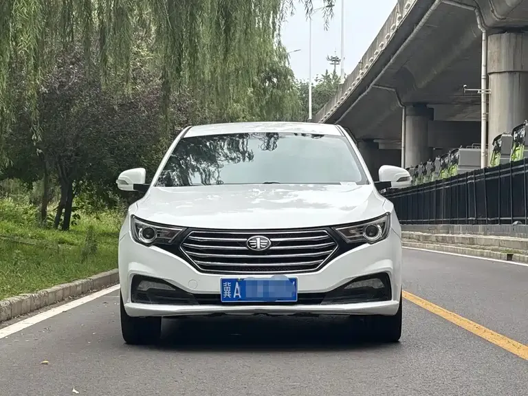 Besturn B30 1.6 L Auto Comfort