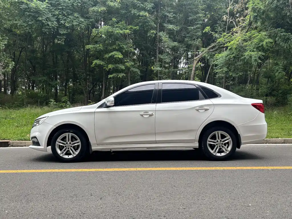 Besturn B30 1.6 L Auto Comfort