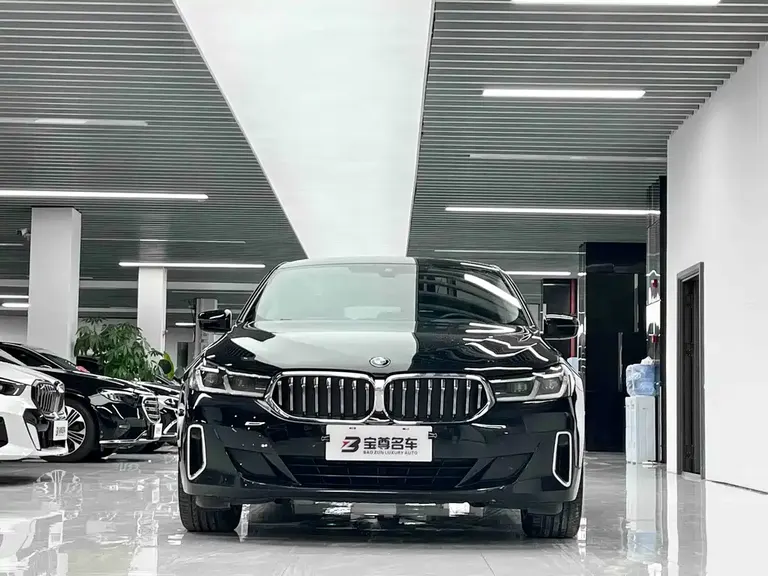 BMW 6 Series GT Facelift 630 i Luxury Design Package