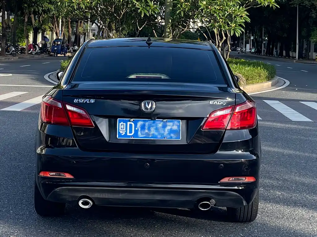 Eado 1.6 L Auto Style