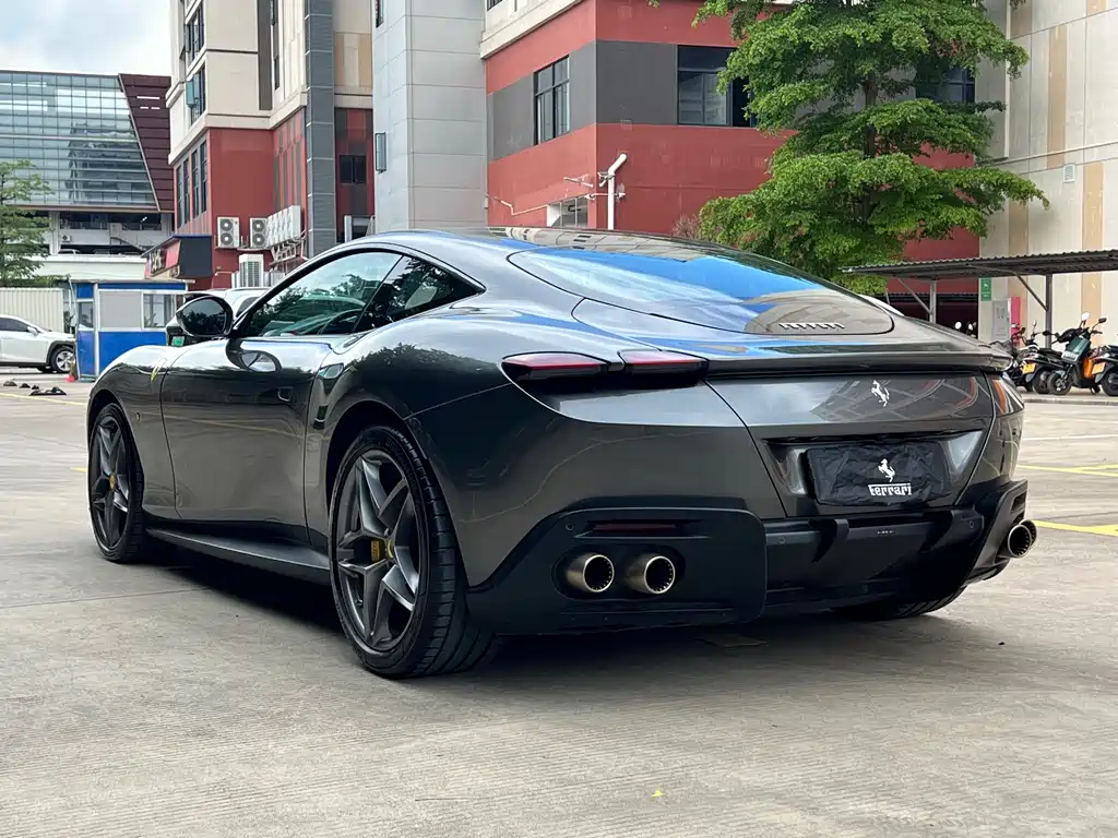 Roma 3.9 T V8