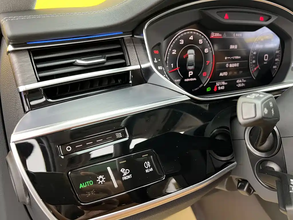 Audi A8 A8 L 55 TFSI quattro Flagship
