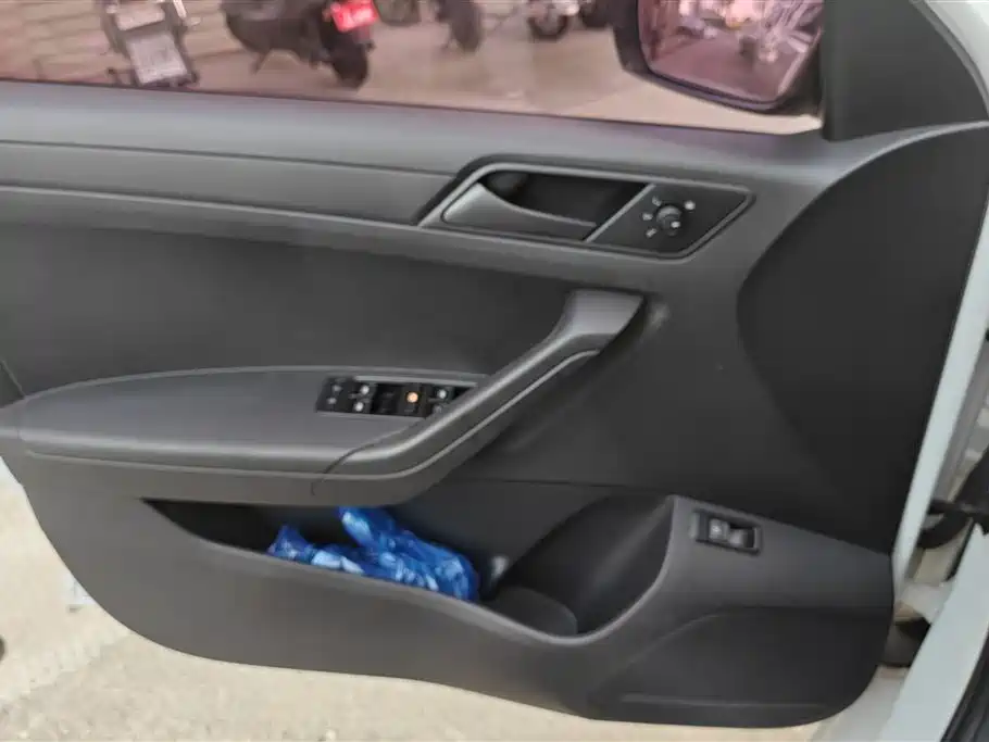 Jetta 1.4 L Manual Fashion
