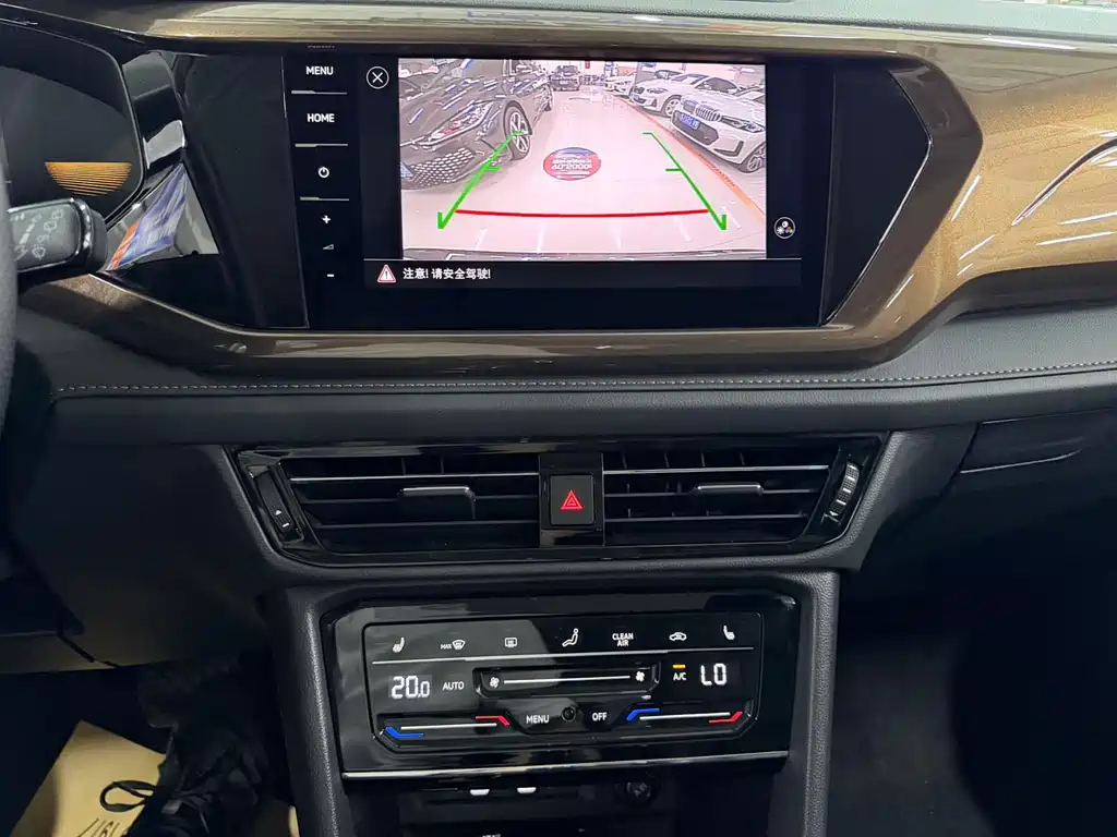 Tharu 280 TSI 2 WD Luxury